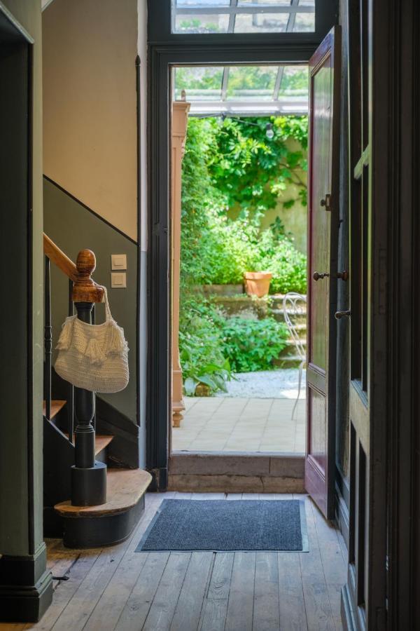 Appartement Avec Son Patio Dans Centre Historique De Bourg Exterior foto